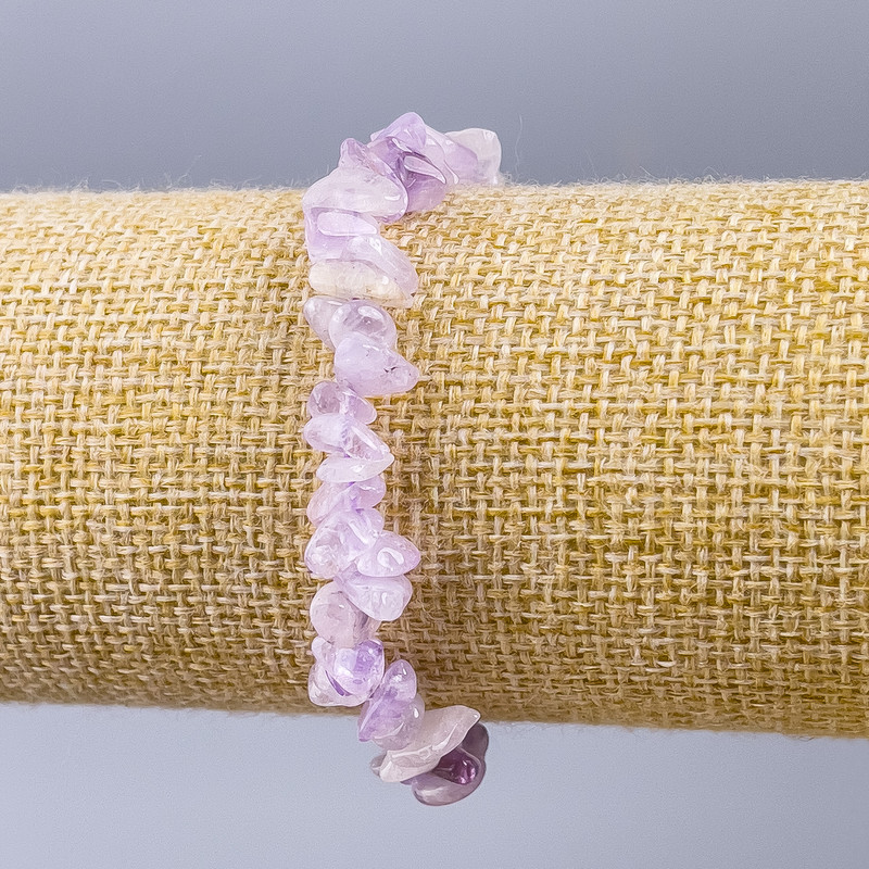 Brățară cu ametist natural, fragmente de piatră naturală, diametrul 8x3 mm, lungime 18 cm (elastic)
