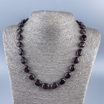 Colier din granat natural cu fațetare, diametru aproximativ 15×11×7 mm, lungime 45 cm