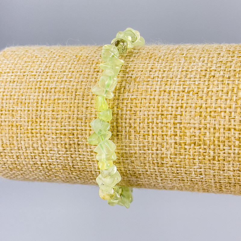 Brățară din prehnit, piatră naturală - granule mici, diametru 9×4 mm, lungime 18 cm (elastică)