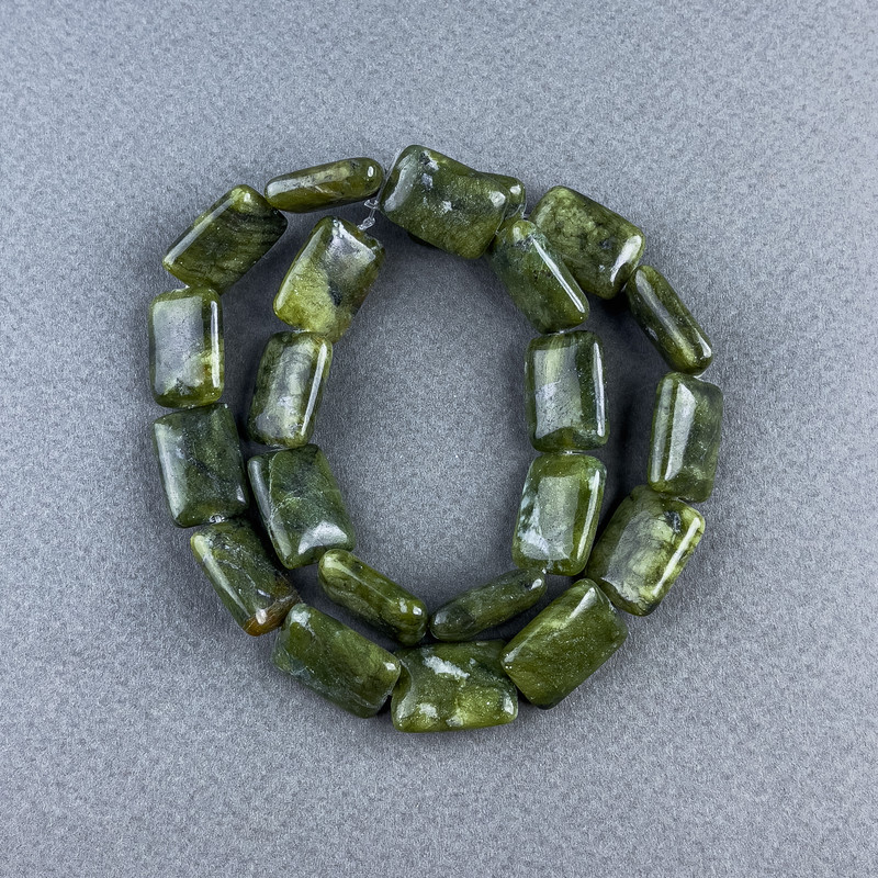 Mărgele din jadit, piatră naturală, formă dreptunghiulară, dimensiuni 13×18×6 mm, 5 mm +/-, lungime 40 cm +/- pe fir