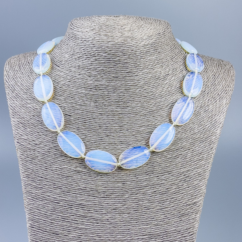 Colier din piatră lunii sintetică, oval, dimensiuni 25×16×5 mm, lungime 46 cm +
