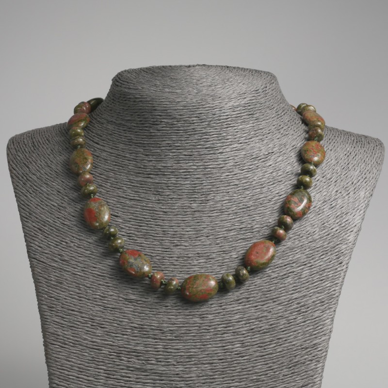 Colier din jasper Unakit, mărgele plate ovale, dimensiuni 13×18 mm ±, rondele 9×5 mm ±, lungime 45 cm