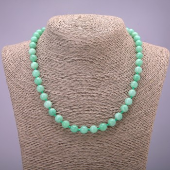 Colier din jad birman, piatră naturală, bile netede, diametrul de aproximativ 8 mm, lungime 45 cm