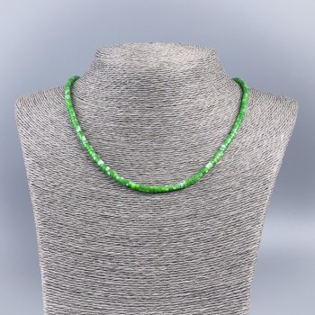 Colier-choker din sidef natural (tonat) verde, rondelle netede, diametrul 4x2 mm, lungime 48 cm