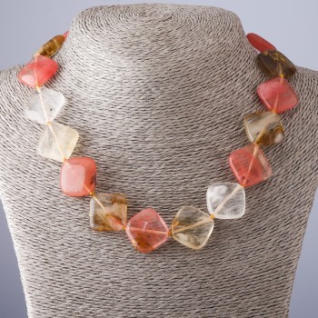 Colier din calcedon în formă de romb, lungime 45 cm