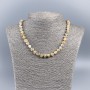 Colier din sidef natural în nuanța latte, cu mărgele rotunde, diametru 8 mm ±, lungime 48 cm ±