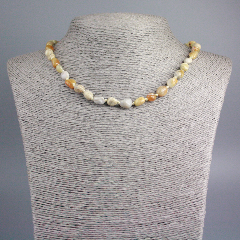 Colier din coral fosilizat, mărgele fațetate, diametru 9×7 mm, lungime 48 cm