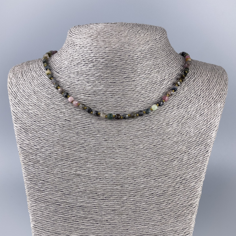Colier din turmalină naturală, cuburi tăiate 4×4 mm, lungime 50 cm