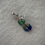 Broșă vioară, albastru deschis și albastru închis, email cu strasuri, metal argintiu, 47x24 mm+