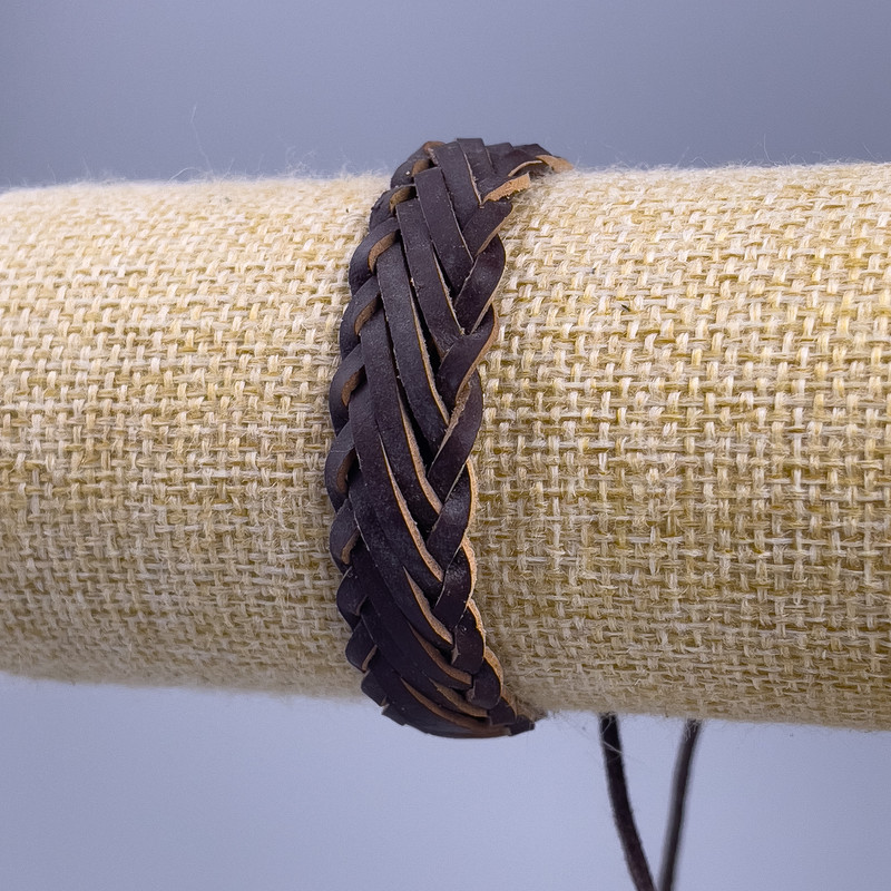 Brățară din piele ecologică maro, lungime 18-25 cm, lățime 14 mm, închidere pe șnur
