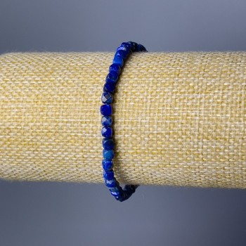 Браслет Лазурит натуральний камінь гранований кубик, діаметр 4мм+-, довжина 18см (стрейч)