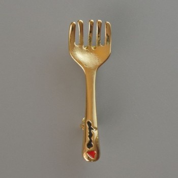 Broșă în formă de furculiță, email alb și negru, din metal auriu, 11×36 mm