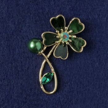 Broșă Floare, sidef verde, cristal, margelă, metal auriu 33×51 mm