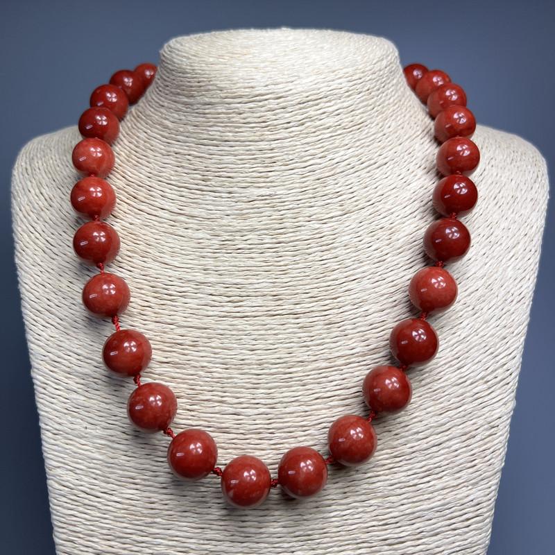 Colier din jasper roșu artificial, bile netede, diametrul 14 mm, lungime 51 cm +/-