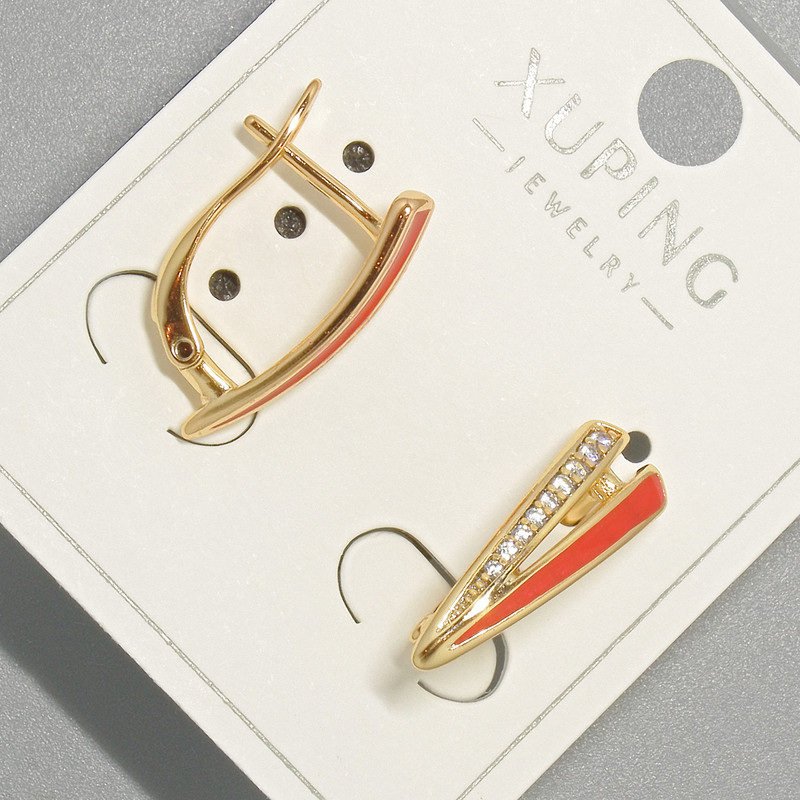 Cercei Xuping cu cristale albe și email roșu, diametrul 6x18 mm, placare cu aur 18K
