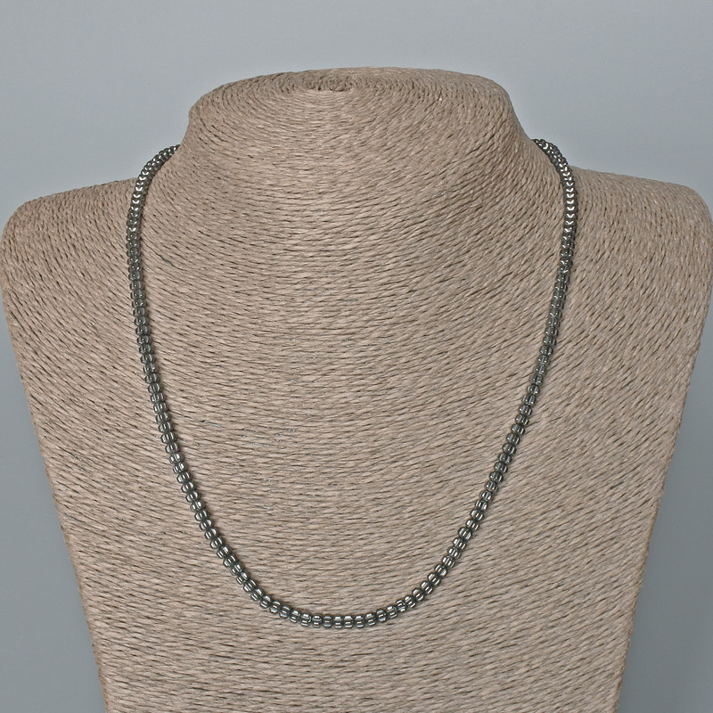 Colier Hematit Floare, diametru 4×3 mm, lungime 48 cm