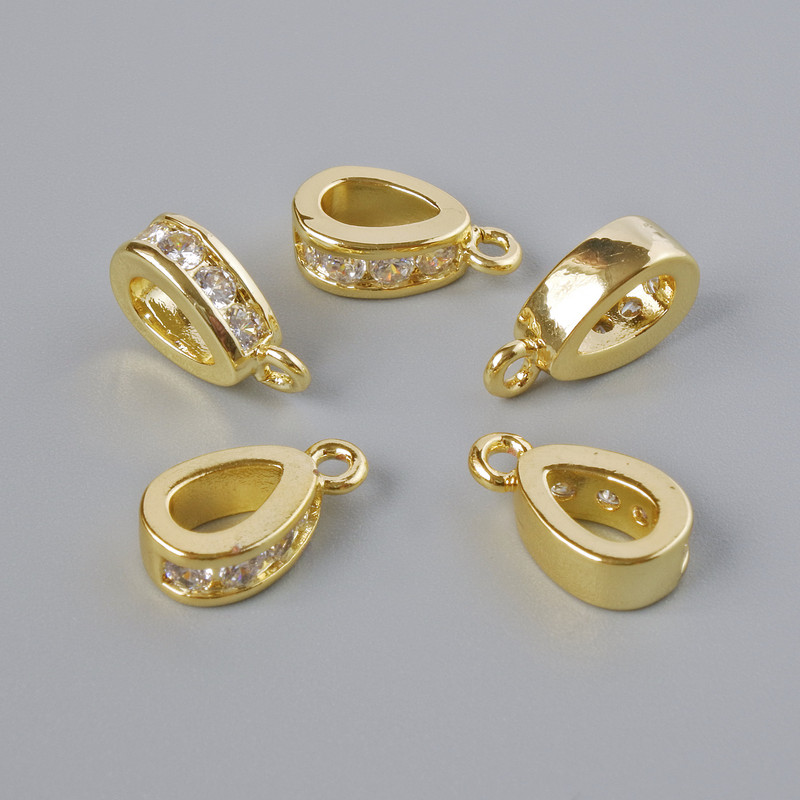 Bază pentru pandantiv cu strasuri albe, culoare aurie a metalului, diametru 11×3 mm, 1 bucată