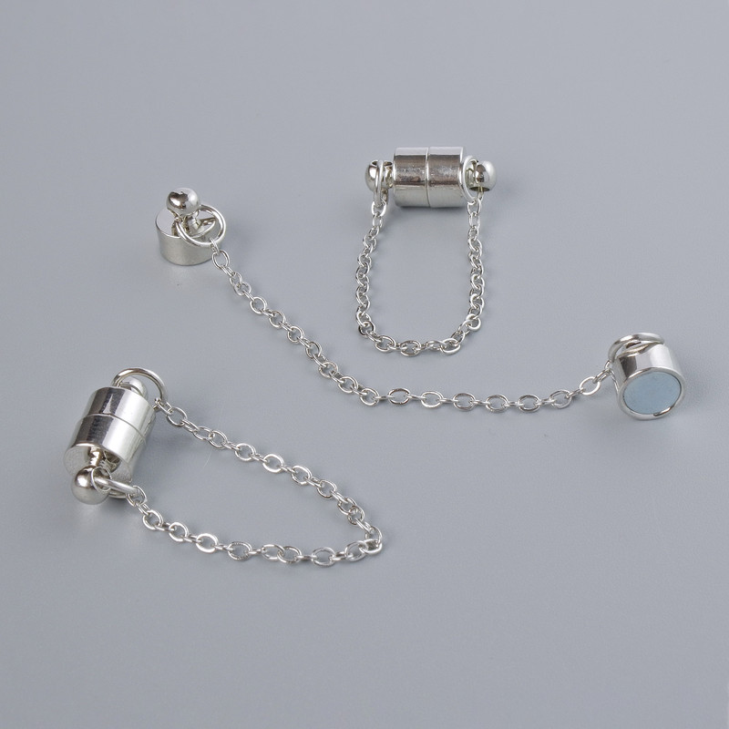 Încuietoare magnetică, diametrul 13×6 mm, culoare argintie a metalului, cu lanț, lungime 5 cm