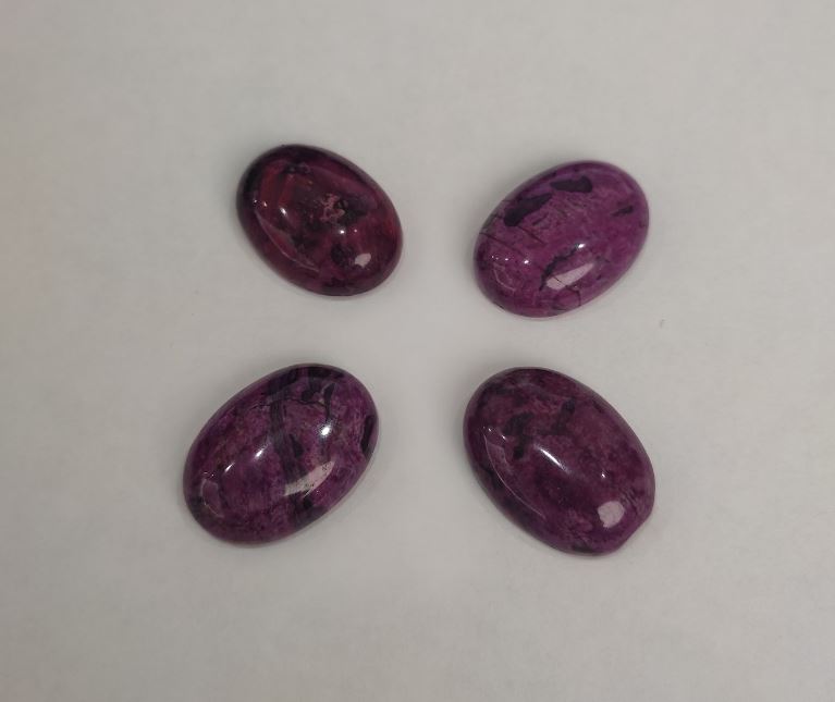 Cabochon piatră jasper roșu zmeură sintetic 25x18mm