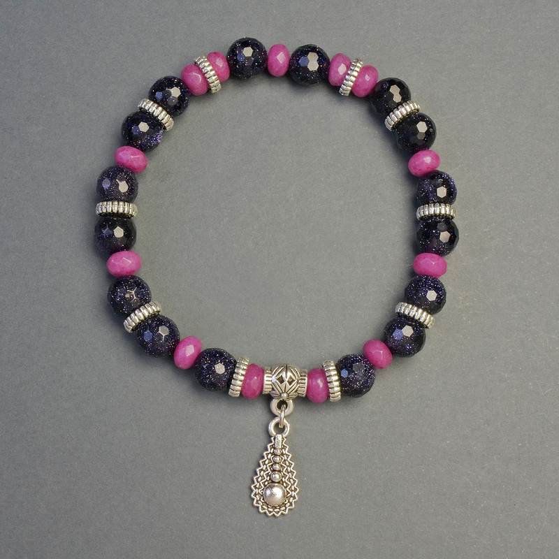 Браслет Авантюрин та Фосфоседеріт з підвіскою, діаметр 8мм та 6мм+-, довжина 18см+- стрейч