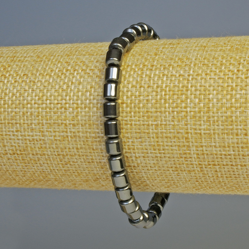 Brățară din hematit cilindric, culoare neagră, diametru 5,5×5,5 mm, lungime 18 cm, elastic