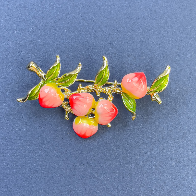 Broșă «Fruct exotic», email colorat, metal auriu, 28x45mm+