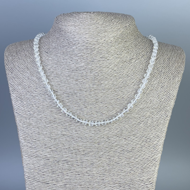 Colier din cristal de munte, cuburi tăiate, 4,5×4,5 mm, lungime aproximativă 50 cm, cu închizătoare