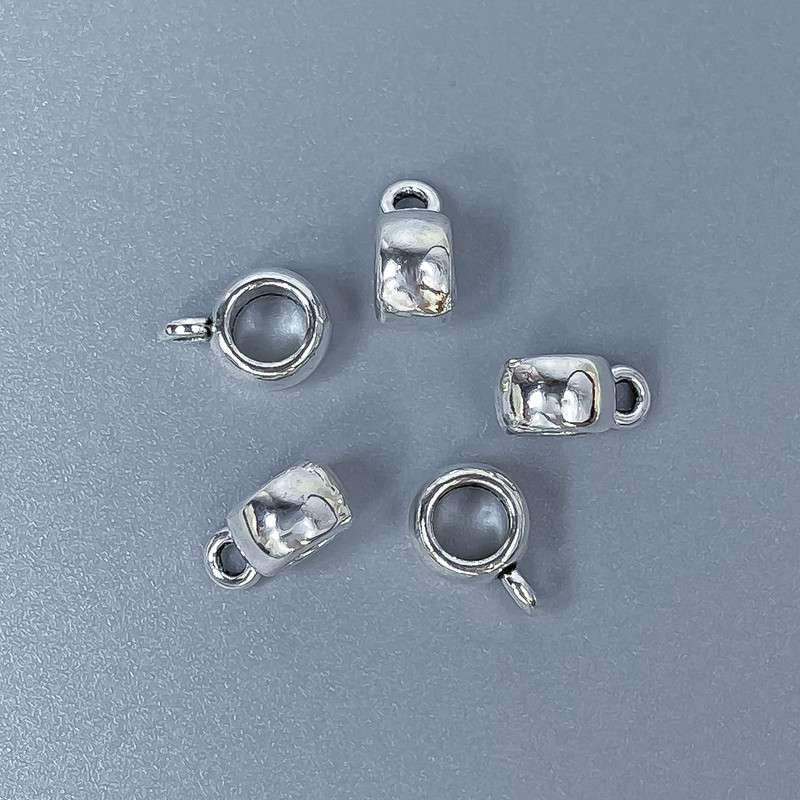 Furnitură bail, culoare argintie, dimensiuni 9×6×4 mm ±, găuri de diametru 3,8 mm ± și 1,5 mm ±, ambalaj 40 buc