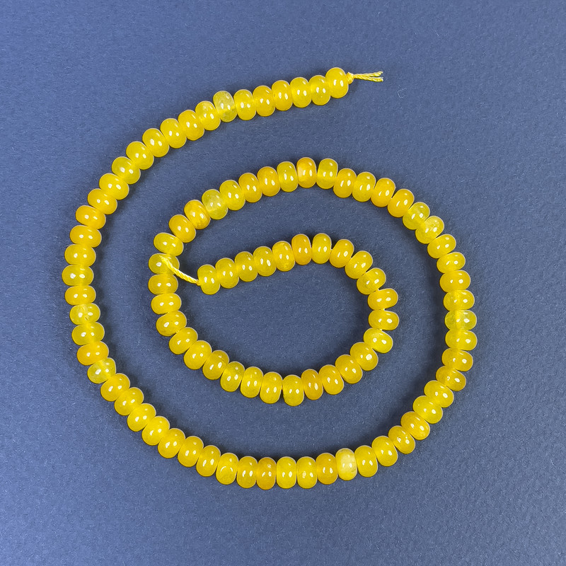 Mărgele de jadeit rondel 6x4 mm +- pe șnur, lungime 38 cm+