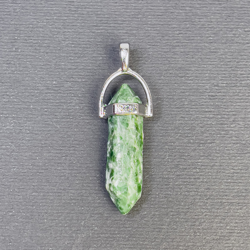 Pandantiv din agat mușchi în formă de cristal hexagonal, 8x31x41 mm+