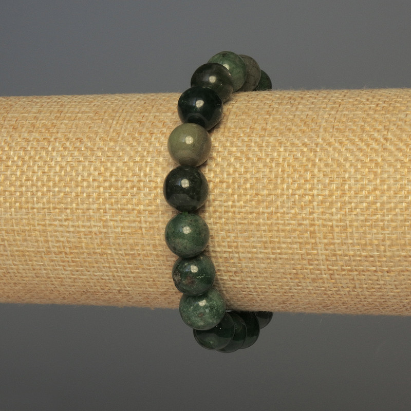 Brățară cu jasper verde, bile netede, diametrul de aproximativ 10 mm, lungimea de aproximativ 18 cm, pe elastic.