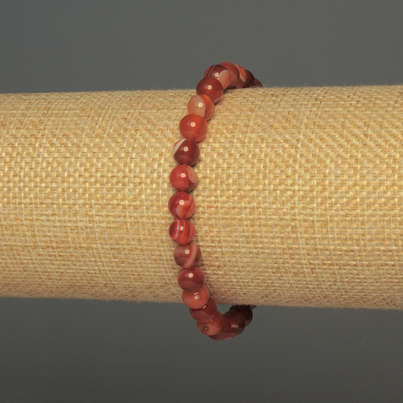 Brățară din agat cu mărgele netede, diametrul 6 mm, lungime aproximativă 18 cm, pe elastic