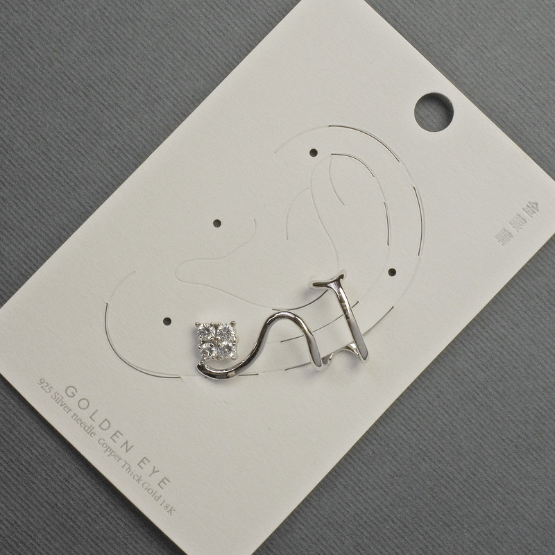 Cercei caf pentru ureche din metal argintiu, 16×28 mm, cu cristale albe