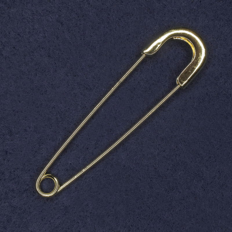 Broșă-pin din metal auriu, 20×77 mm ±