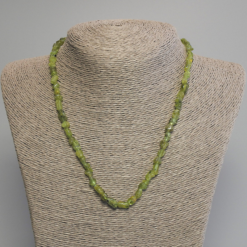 Намисто Хризоліт галтівка, діаметр 5-8х6мм+- довжина, довжина 45см+- з замочком