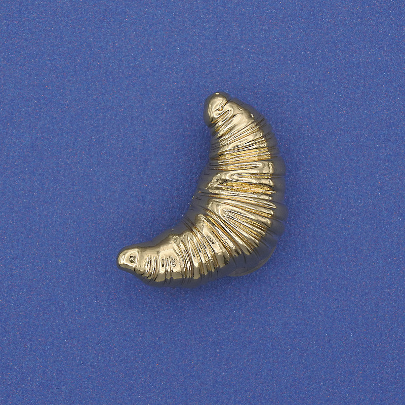 Broșă Croissant metal auriu 24×13 mm+