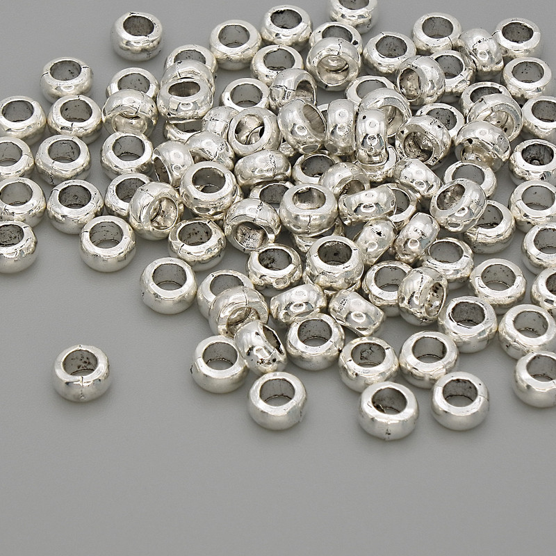 Furnitură mărgea-inserție, culoare metalică argintie, diametrul 5×2,5 mm, gaură de aproximativ 2,8 mm, ambalaj de 20 g (~101 buc.)