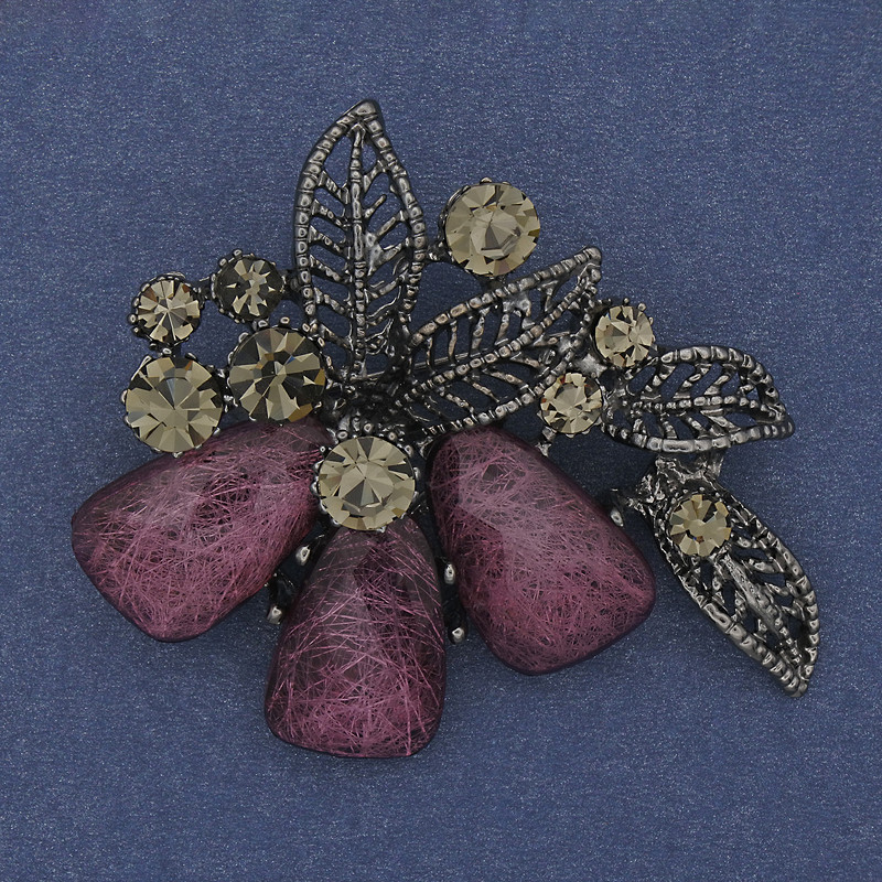 Broșă-pendul Accent cu efect acvariu roz, cristale gri, metal argintiu 43×48 mm+