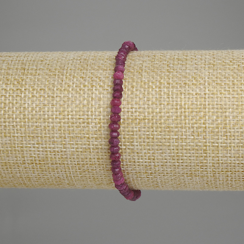 Brățară din rubin facetat rondel 4×3 mm +-, lungime 18 cm +