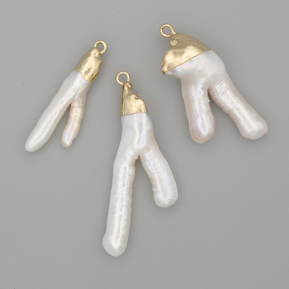 Pandantiv din perle baroce, metal auriu, diametre asortit 25-44×14-16 mm +/- dimensiune asortiment