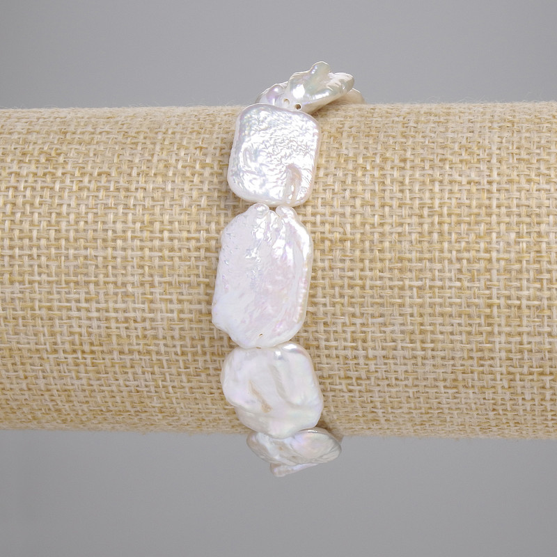 Brățară cu perle baroce, nuanță «benzină», diametru aproximativ 18–21×13–14 mm, lungime 18 cm +/- (pe bază elastică)