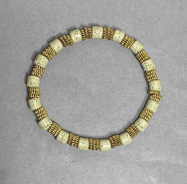 Brățară din lavă cilindrică 6x6 mm ± cu inserții metalice, lungime 18 cm ± extensibilă