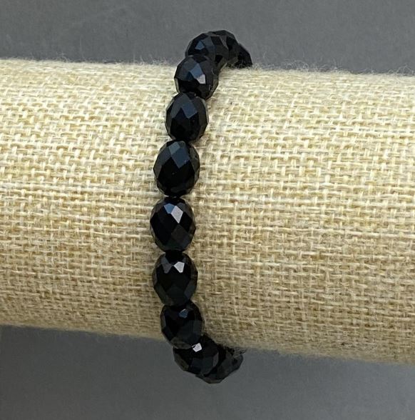 Brățară din agat (artificial) cu mărgele din sticlă cehă tăiate, diametrul 9,5×8 mm, lungime 18 cm, pe elastic