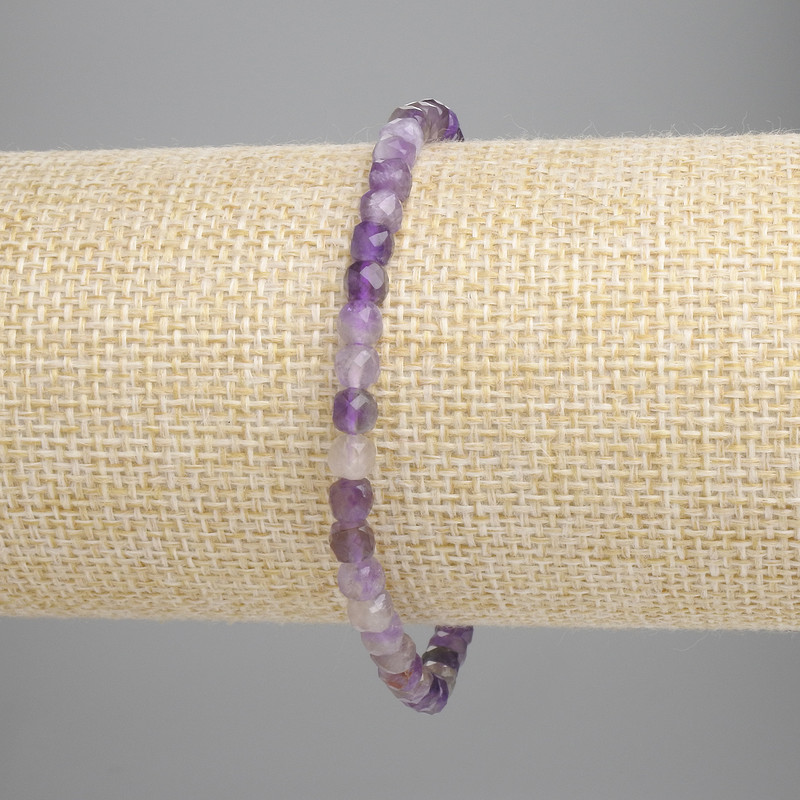 Brățară din ametist facetat, în formă de cuburi de 4x4 mm, lungime 18 cm +/-, pe bandă stretch