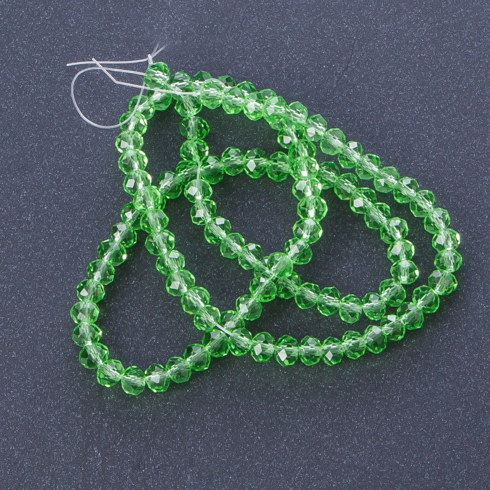 Mărgele din cristal ceh, transparente, culoare verde deschis, lungime 40 cm, diametru 6 mm