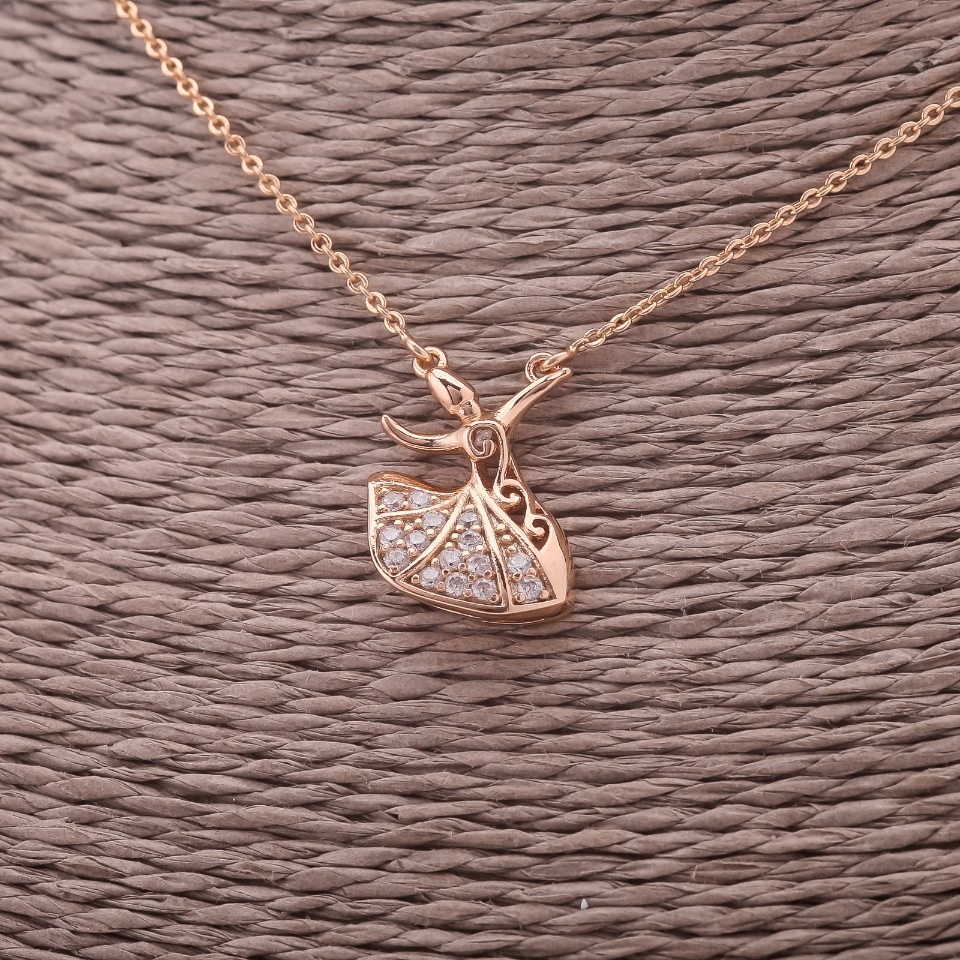 Lănțișor Xuping cu pandantiv Dansatoare 13×18 mm, lanț ancoră, grosime 1,4 mm, lungime 44–48 cm placat cu aur