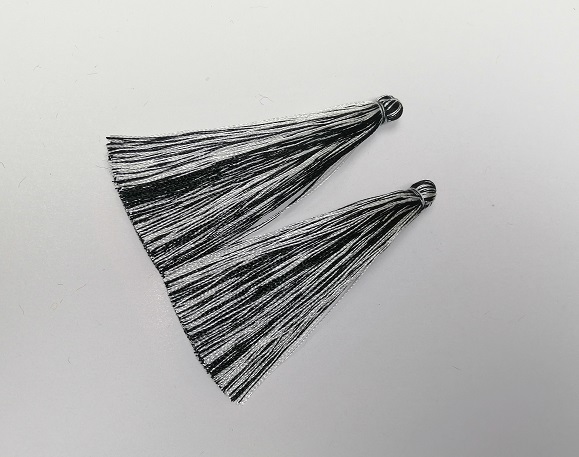 Piesă de lucru pentru handmade: Ciucure „Negru-Alb cu dungi”, lungime 7 cm, diametru 7 mm, pereche