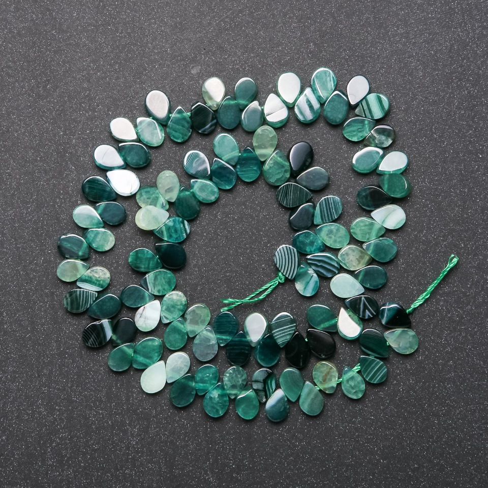 Șnur cu agate verzi în formă de fluture, diametrul 8×6 mm, lungime 38 cm