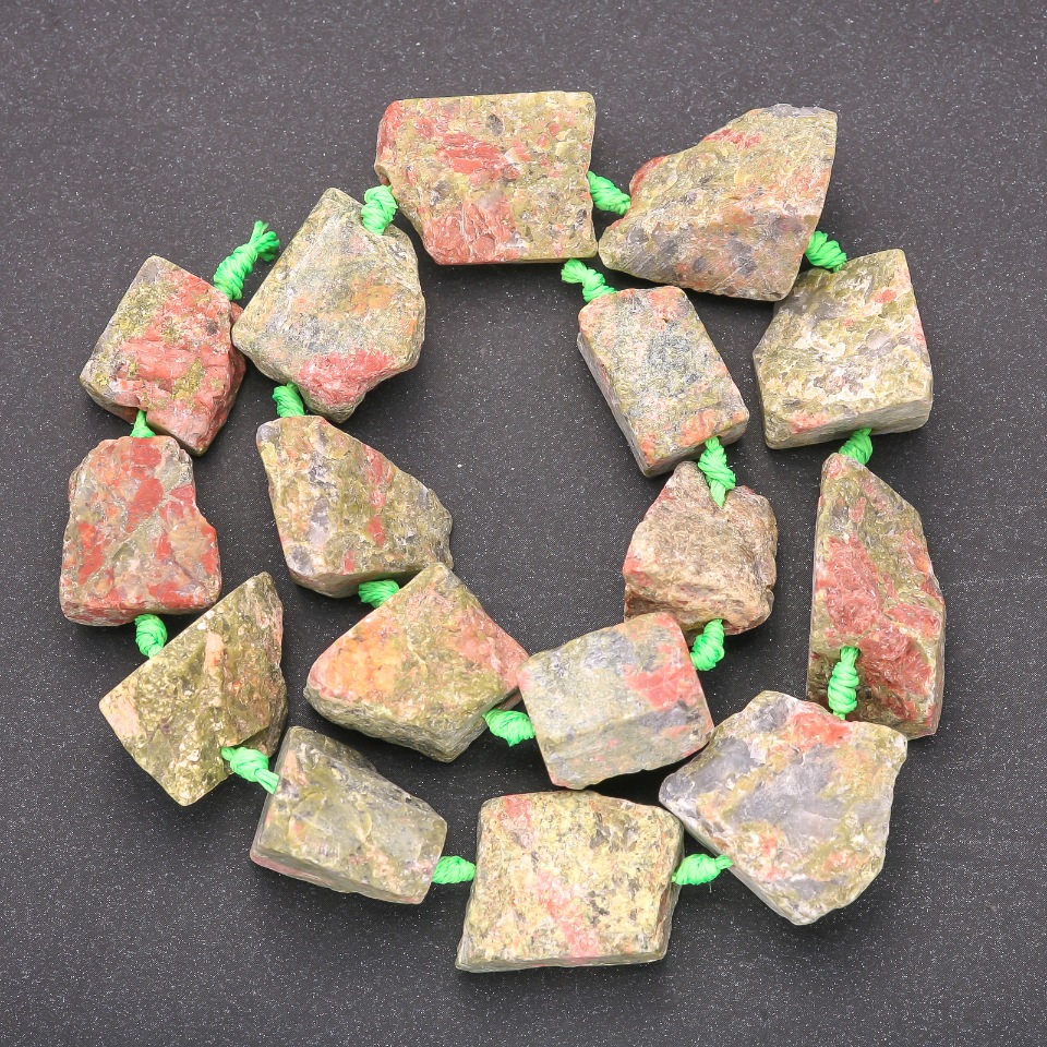 Mărgele brute de heliotrop pe șnur, diametrul 20x26 mm (±), lungime 42 cm