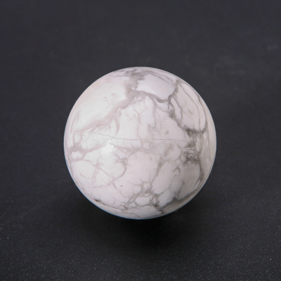 Bilă suvenir Kaolinit, sortiment de dimensiuni (preț pentru 100 de grame)